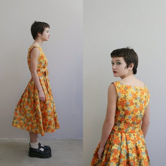 1950's Vibrant Floral Party Dress // Junior or Women's Size Double Extra Small - Picture 2 of 6